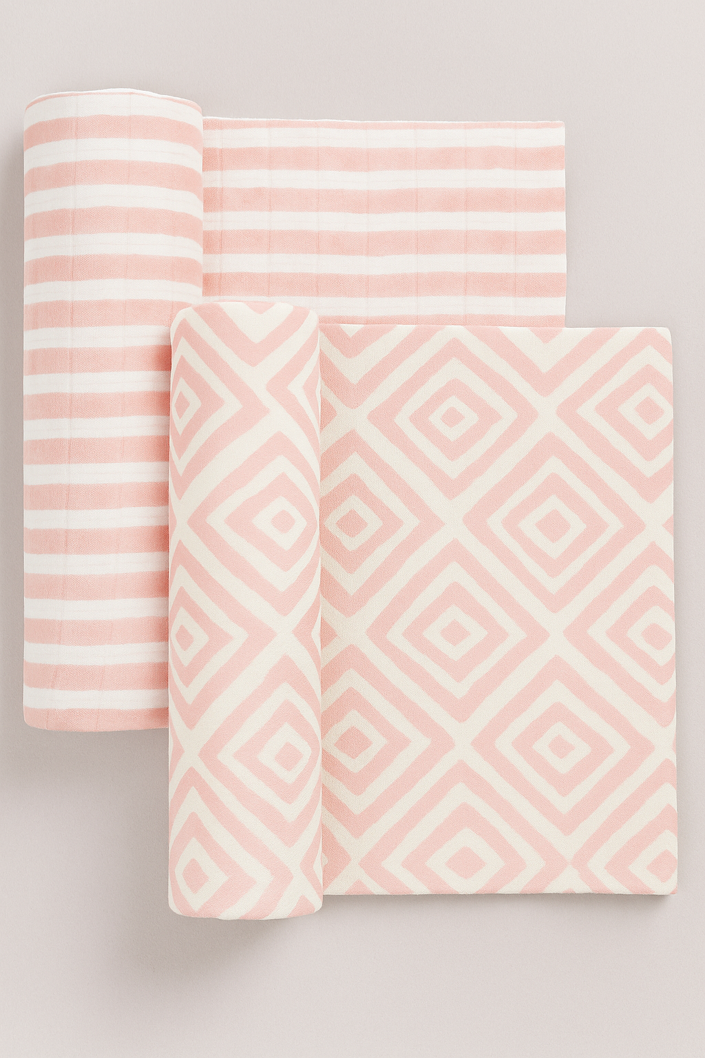 FS-510 2-pack swaddle blanket set in pink diamond and pink stripe designs