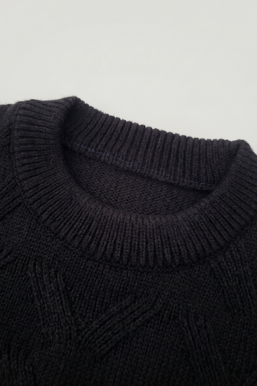 Navy knit crewneck sweater fabric and neckline detail FB-3986